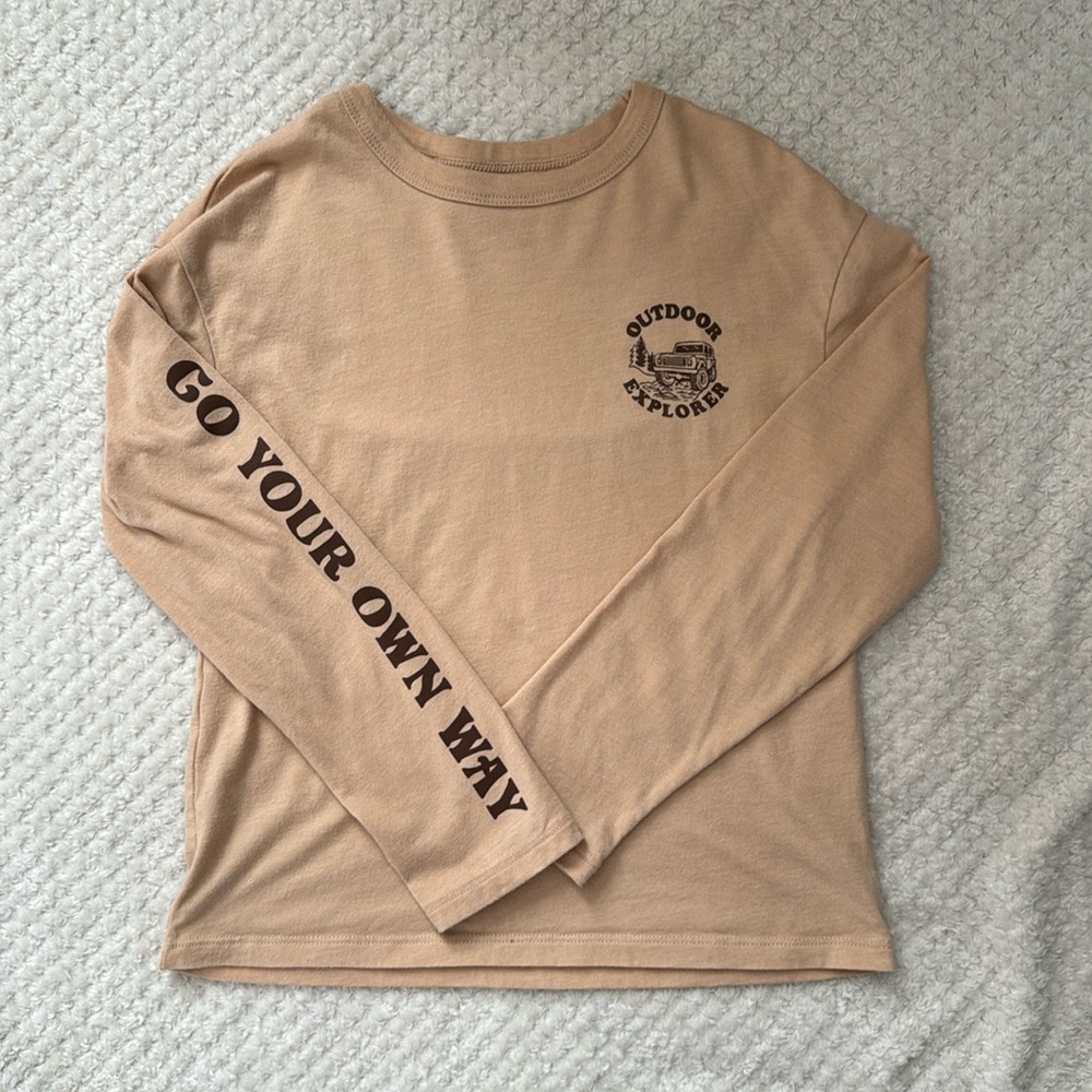 Boys Long Sleeved T-shirt S (6-7)